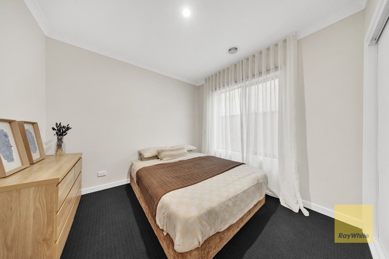 Photo - 12 Ionica Loop, Truganina VIC 3029 - Image 15