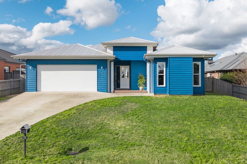 Photo - 12 Irene Way, Kyneton VIC 3444 - Image 2