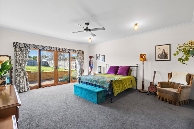 Photo - 12 Irene Way, Kyneton VIC 3444 - Image 11