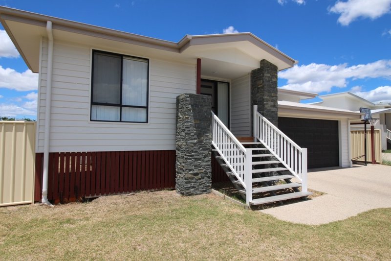 12 Ivers Place, Emerald QLD 4720