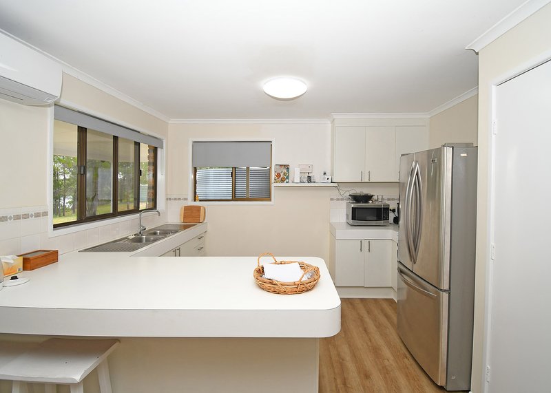 Photo - 12 Jacqueline Dr , Pacific Haven QLD 4659 - Image 6