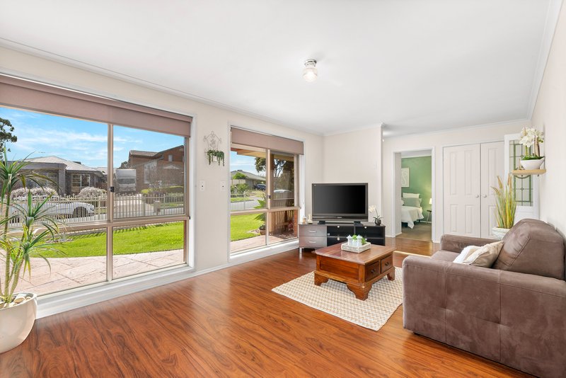 Photo - 12 Jaguar Court, Epping VIC 3076 - Image 4