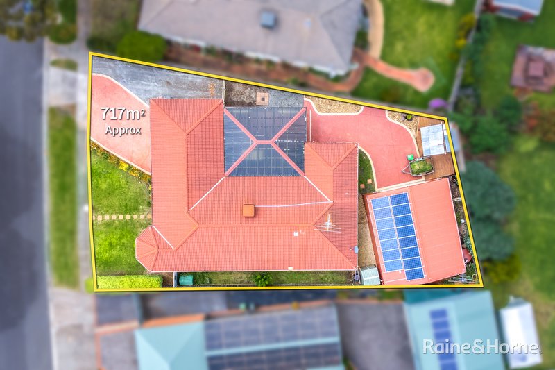 Photo - 12 Jardine Crescent, Sunbury VIC 3429 - Image 16