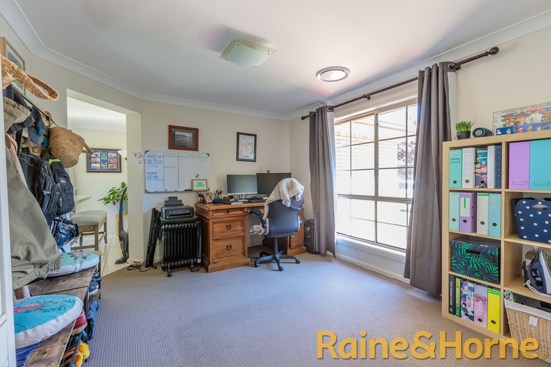 Photo - 12 Javea Close, Dubbo NSW 2830 - Image 5