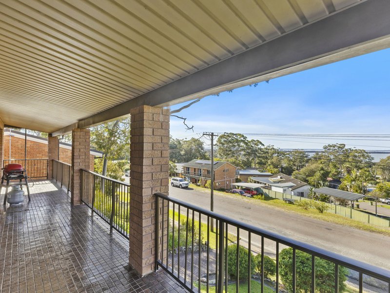 Photo - 12 Jeannie Crescent, Berkeley Vale NSW 2261 - Image 3
