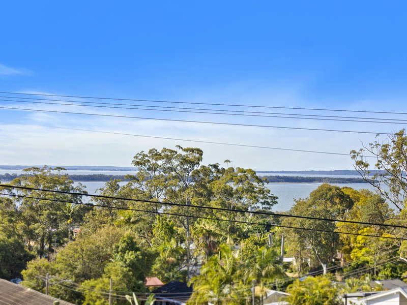 Photo - 12 Jeannie Crescent, Berkeley Vale NSW 2261 - Image 4