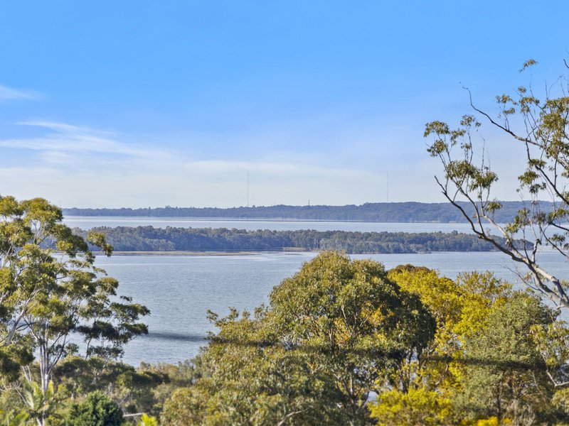 Photo - 12 Jeannie Crescent, Berkeley Vale NSW 2261 - Image 7