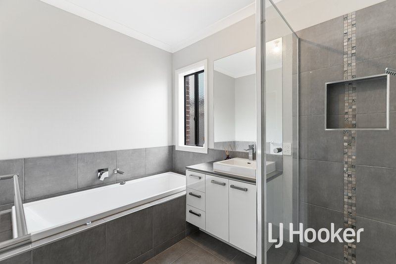 Photo - 12 Jersey Crescent, Officer VIC 3809 - Image 5