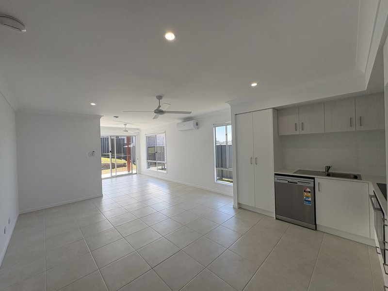 Photo - 12 Jindilli Way, Tinana QLD 4650 - Image 10