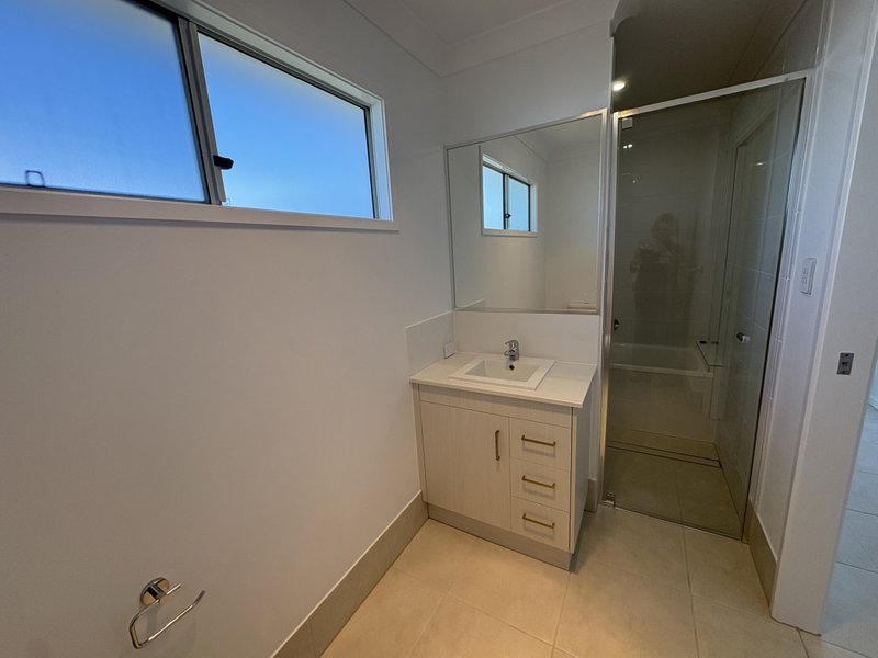 Photo - 12 Jindilli Way, Tinana QLD 4650 - Image 15
