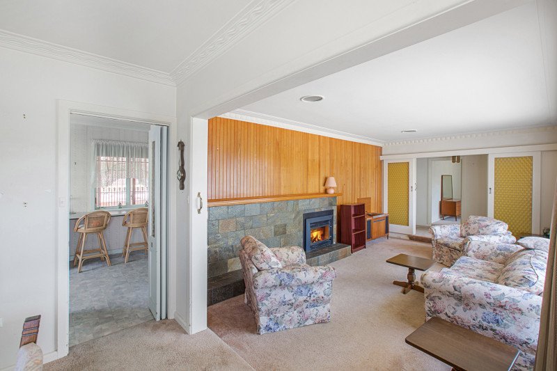 Photo - 12 John Street, Bayswater VIC 3153 - Image 2