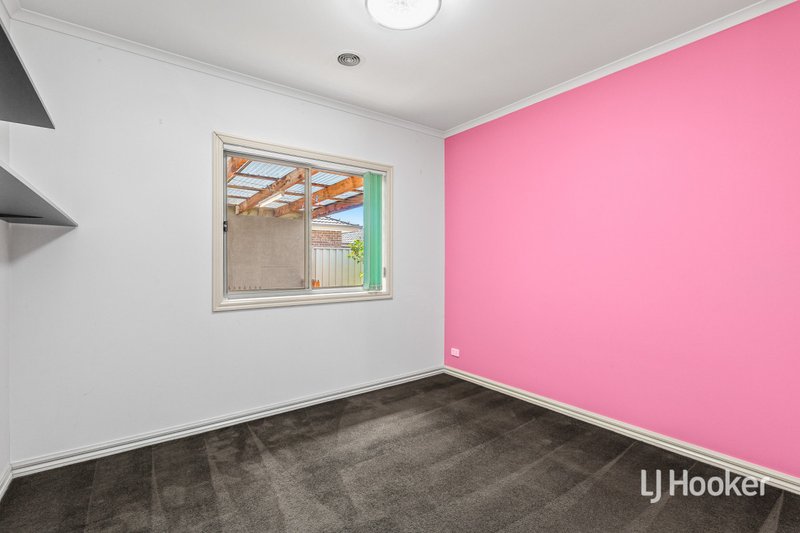 Photo - 1/2 Jordyn Street, Tarneit VIC 3029 - Image 10