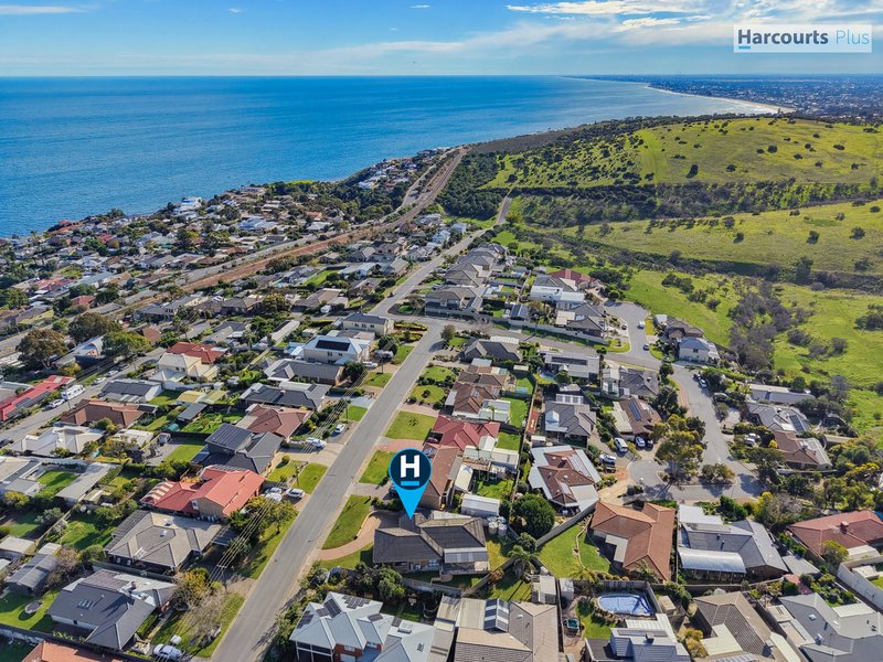 Photo - 12 Kallamurra Street, Hallett Cove SA 5158 - Image 1