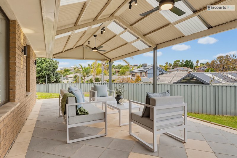 Photo - 12 Kallamurra Street, Hallett Cove SA 5158 - Image 18