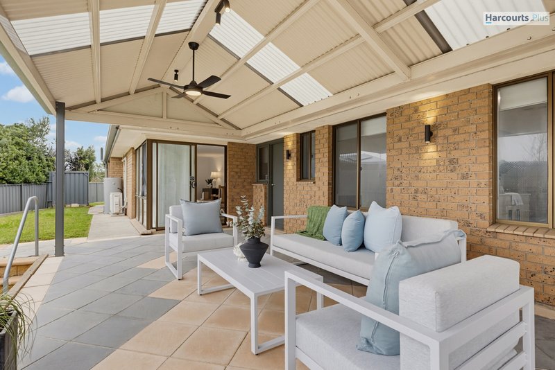 Photo - 12 Kallamurra Street, Hallett Cove SA 5158 - Image 19