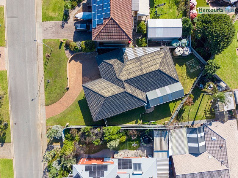 Photo - 12 Kallamurra Street, Hallett Cove SA 5158 - Image 22