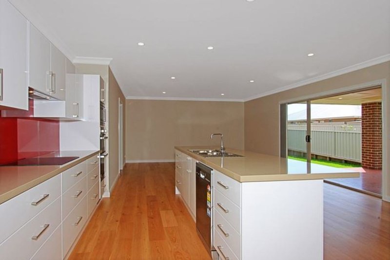 Photo - 12 Kamala Avenue, Ulladulla NSW 2539 - Image 5