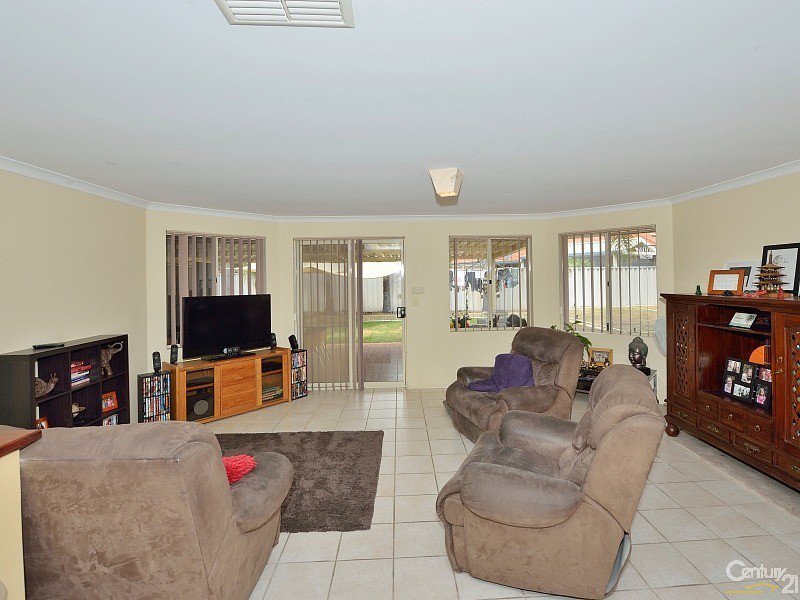 Photo - 12 Kangaroo Paw Drive, Greenfields WA 6210 - Image 3