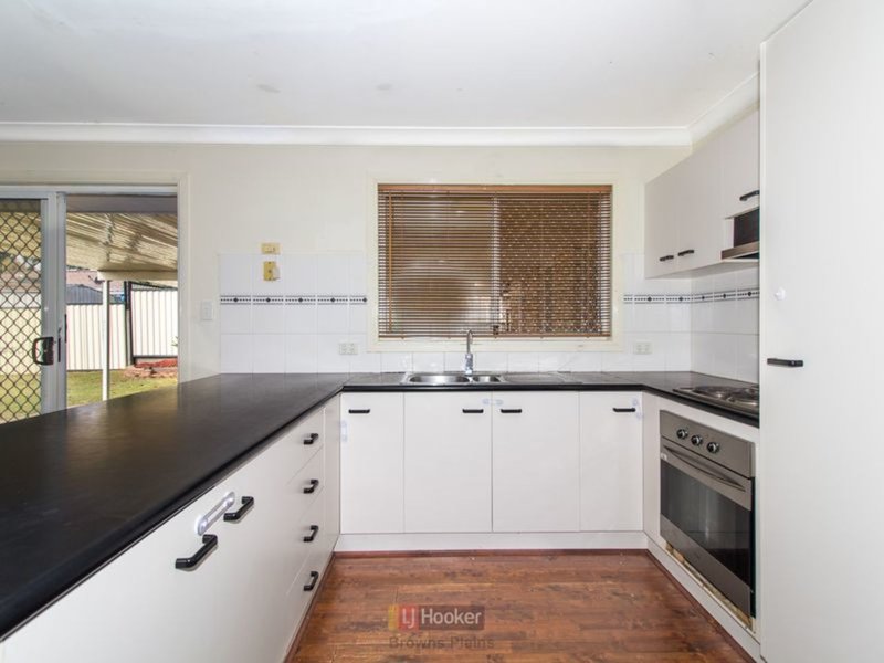 Photo - 12 Kao Street, Marsden QLD 4132 - Image 2