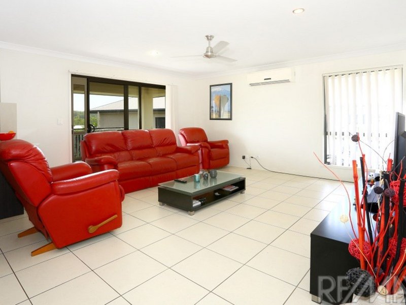 Photo - 12 Kaplan Street, Oxenford QLD 4210 - Image 3