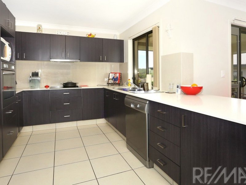 Photo - 12 Kaplan Street, Oxenford QLD 4210 - Image 5