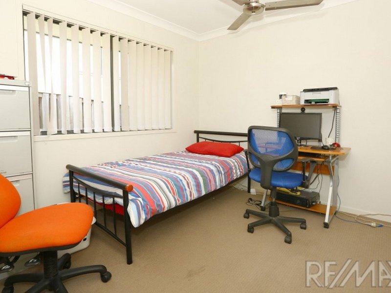 Photo - 12 Kaplan Street, Oxenford QLD 4210 - Image 10