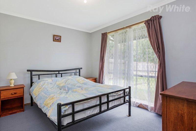 Photo - 12 Kara Court, Pakenham VIC 3810 - Image 2