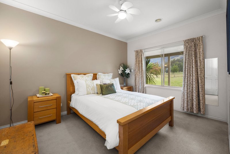 Photo - 12 Karla Court, Kiewa VIC 3691 - Image 13