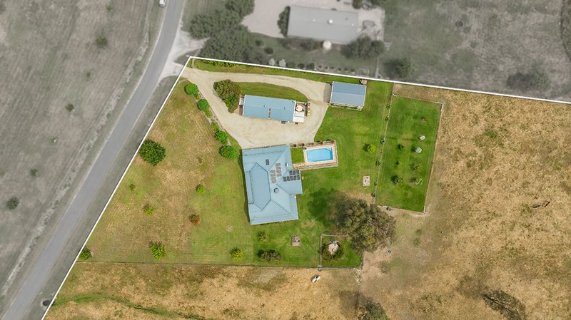 Photo - 12 Karla Court, Kiewa VIC 3691 - Image 27