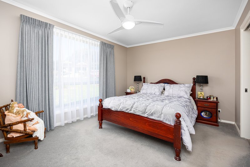 Photo - 12 Kavanagh Circuit, Temora NSW 2666 - Image 6