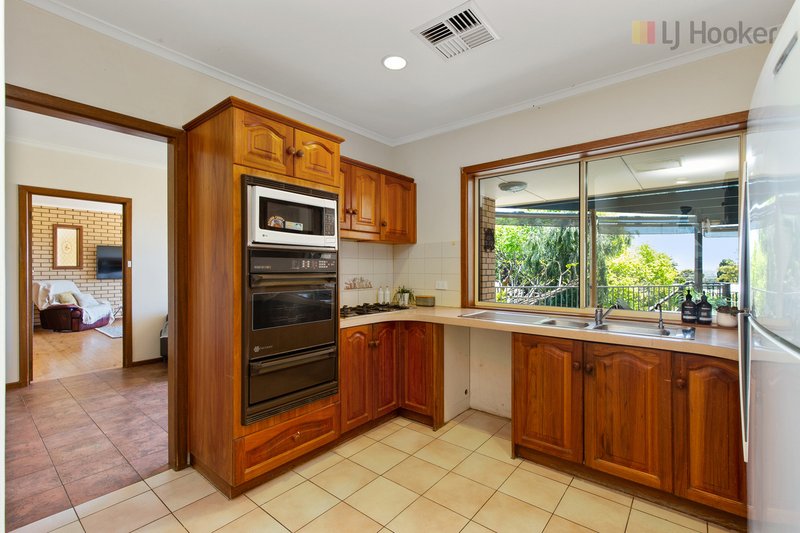 Photo - 12 Keen Avenue, Seaview Downs SA 5049 - Image 6