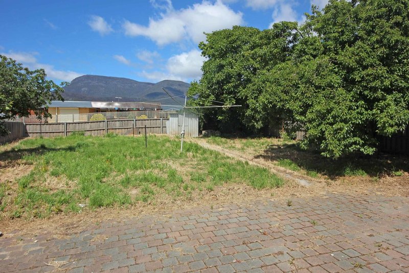 Photo - 12 Kenbrae Avenue, Glenorchy TAS 7010 - Image 5