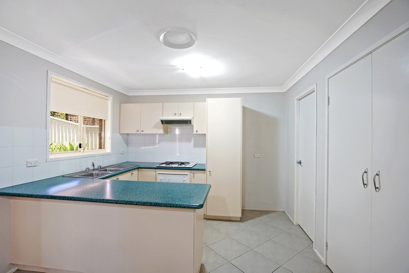 Photo - 12 Kenneth Slessor Drive, Glenmore Park NSW 2745 - Image 2