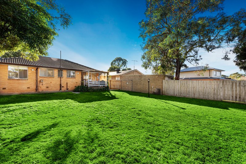 Photo - 12 Kenwood Crescent, Ringwood VIC 3134 - Image 3