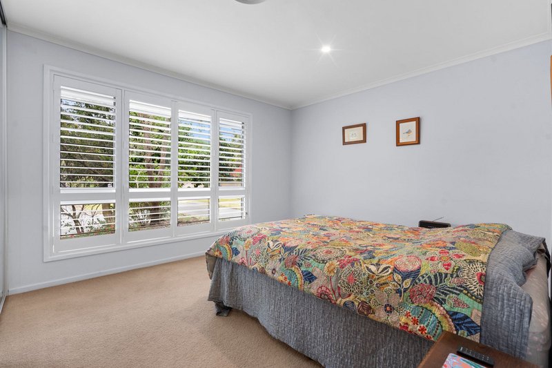 Photo - 12 Kesteven Street, Albany Creek QLD 4035 - Image 10
