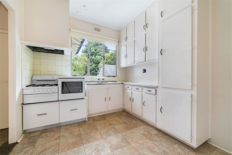 Photo - 12 Kildare Street, Burwood VIC 3125 - Image 6