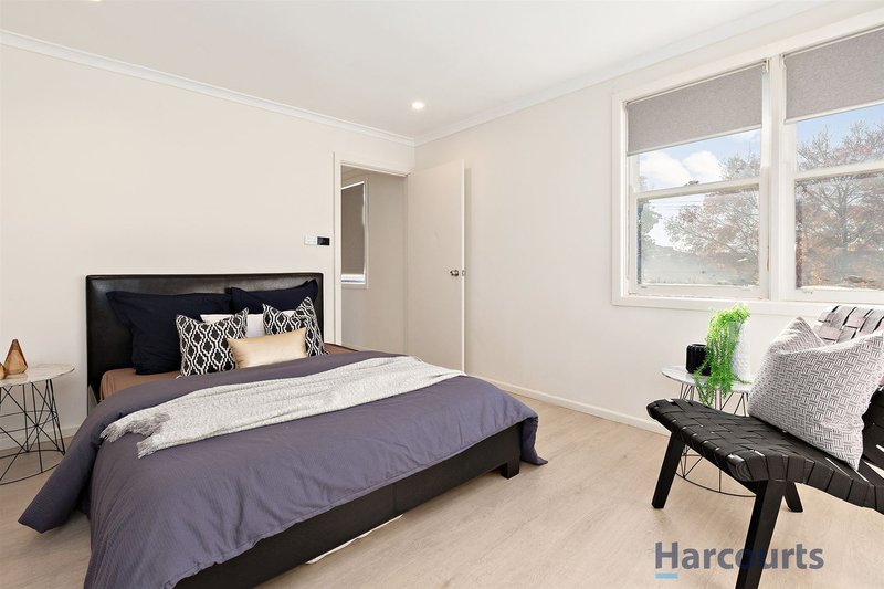 Photo - 12 Kincumber Drive, Glen Waverley VIC 3150 - Image 8