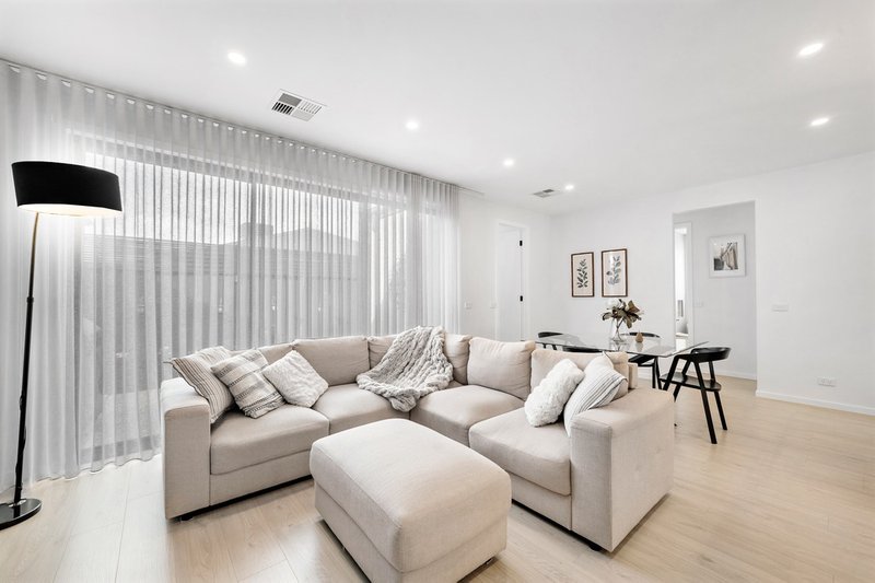 Photo - 12 Kindred Way, Tarneit VIC 3029 - Image 15