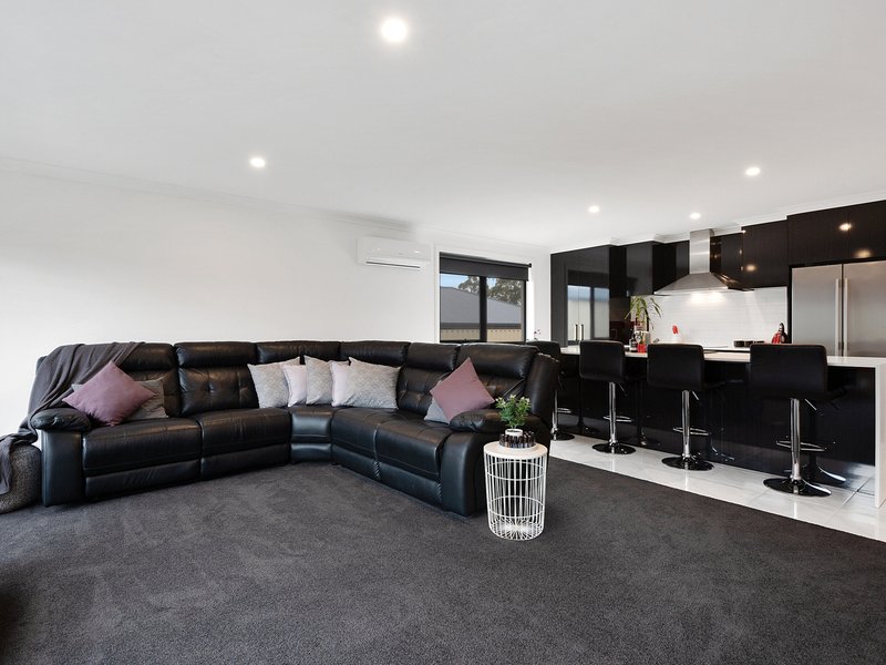 Photo - 12 King Drive, Wynyard TAS 7325 - Image 4