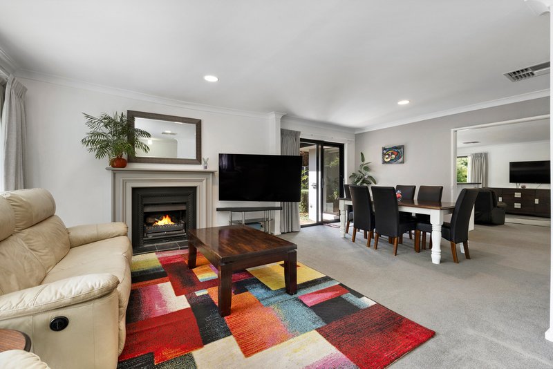 Photo - 12 Kingsford Street, Bayswater VIC 3153 - Image 3