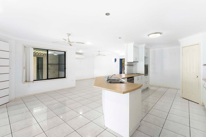 Photo - 12 Kingston Close, Wondunna QLD 4655 - Image 9