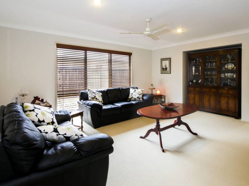 Photo - 12 Kingtide Lane, Coomera Waters QLD 4209 - Image 10