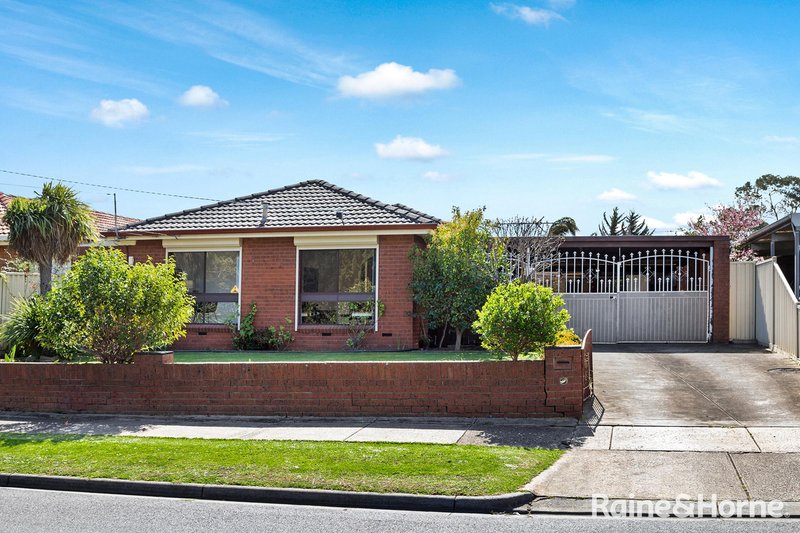 Photo - 12 Kinterbury Drive, Kings Park VIC 3021 - Image 2