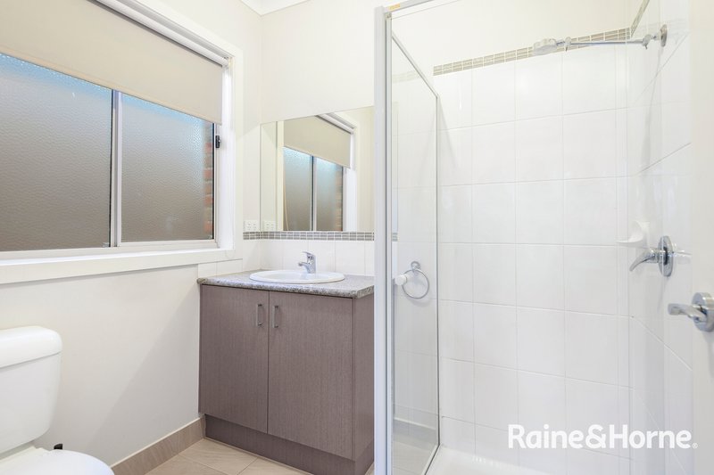 Photo - 12 Kirwan Drive, Cranbourne East VIC 3977 - Image 7