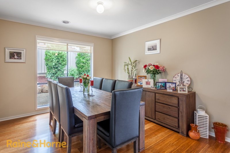 Photo - 12 Knightsbridge Street, Sunbury VIC 3429 - Image 5