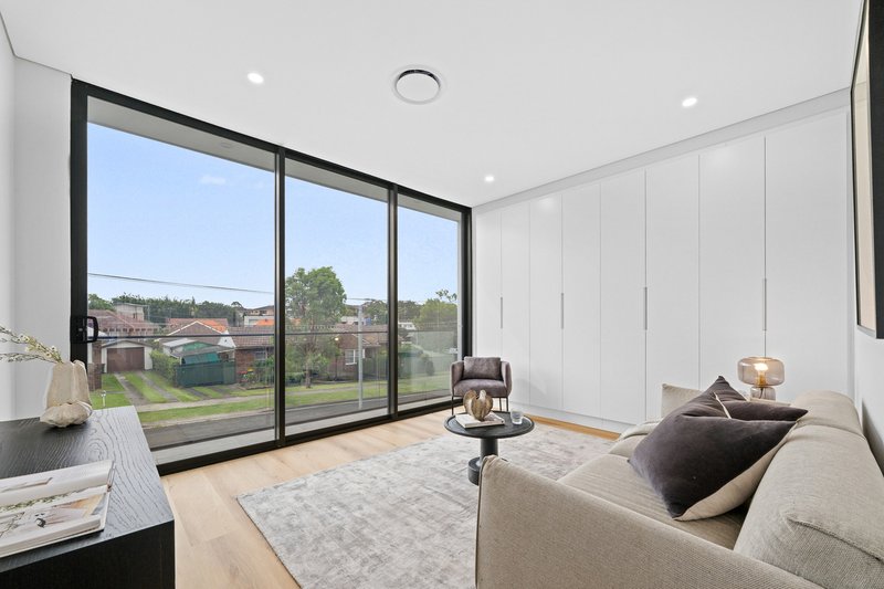 Photo - 12 Kokoda Street, Abbotsford NSW 2046 - Image 9