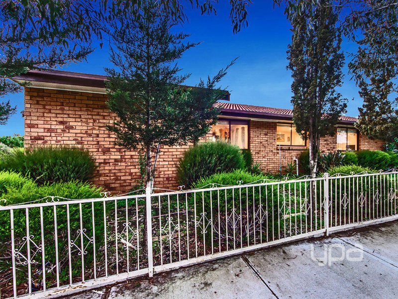 Photo - 12 Kurung Drive, Kings Park VIC 3021 - Image 12