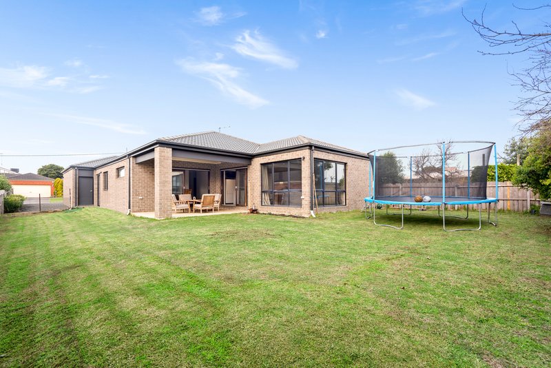 Photo - 12 Lacoora Avenue, Clifton Springs VIC 3222 - Image 14