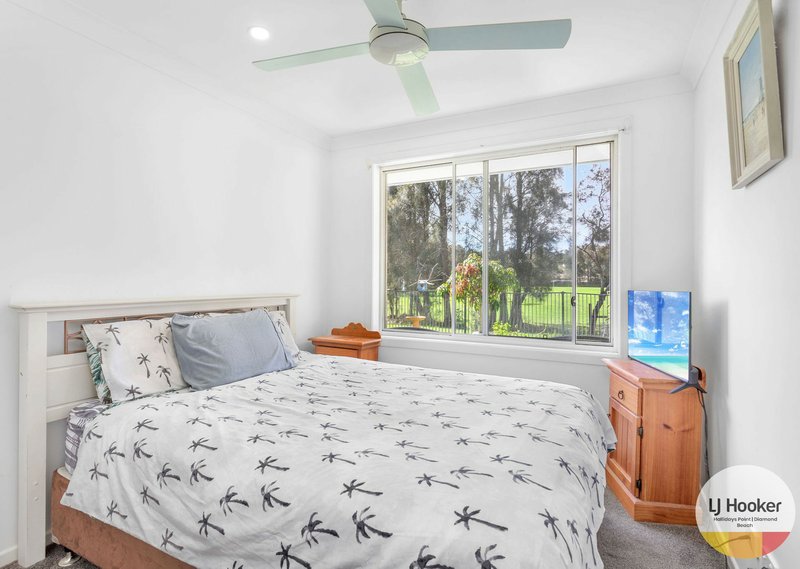 Photo - 12 Laguna Court, Black Head NSW 2430 - Image 10