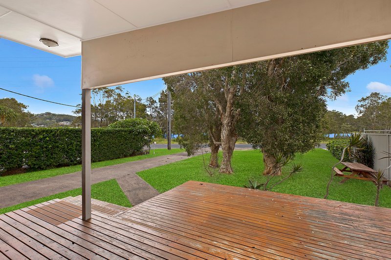 Photo - 12 Lake View Road, Wamberal NSW 2260 - Image 5